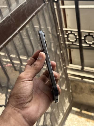 Apple iPhone 15