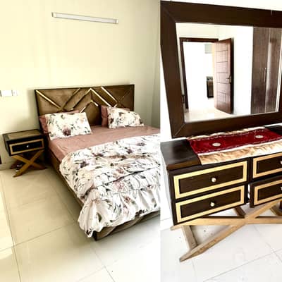 Complete bed set with mattress