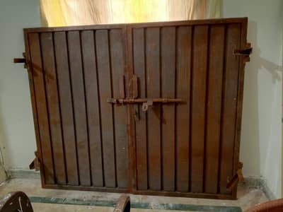Heavy Duty Iron Main Gate for Sale/Premium Quality Iron Grill.