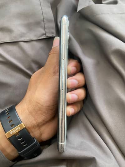 iPhone 11 Pro Max factory unlock  256gb