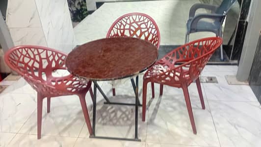 table and chairs juice