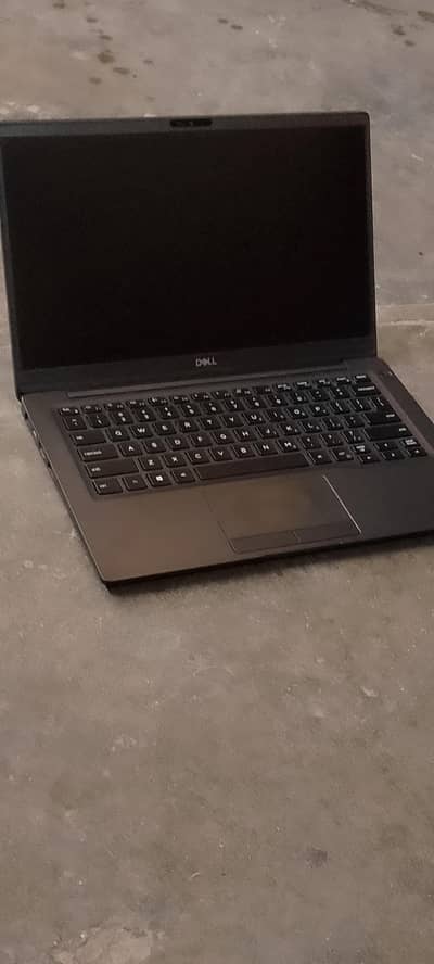 Lattidute 7400 i5 8th Gen 12th GB Ram