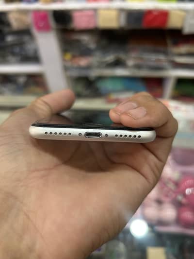 Apple iPhone SE