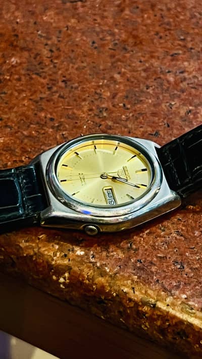 Seiko 5 date and day mint condition