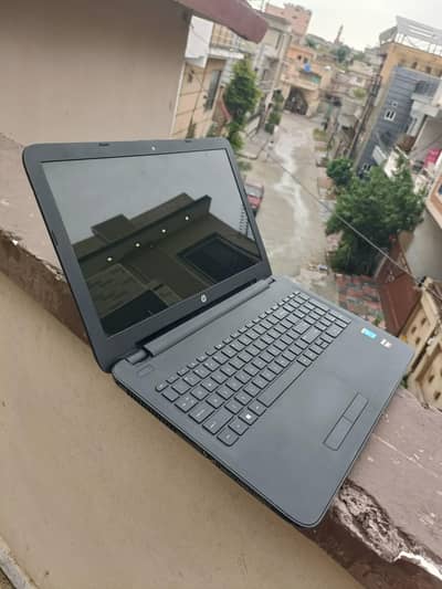 HP core i5 5th generation laptop 8gb ram 2gb AMD Radeon card 15.6 led