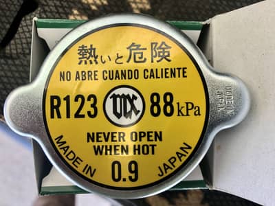 Car Radiator Cap R123 (Made in Japan)