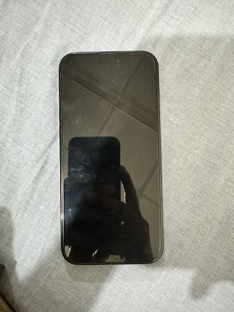 Apple iPhone 16 Pro Max 0