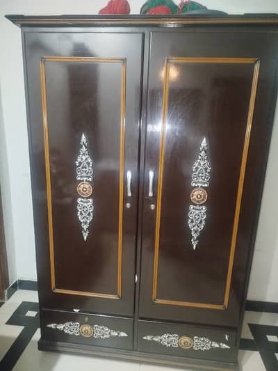 Wooden Almari For Cloths