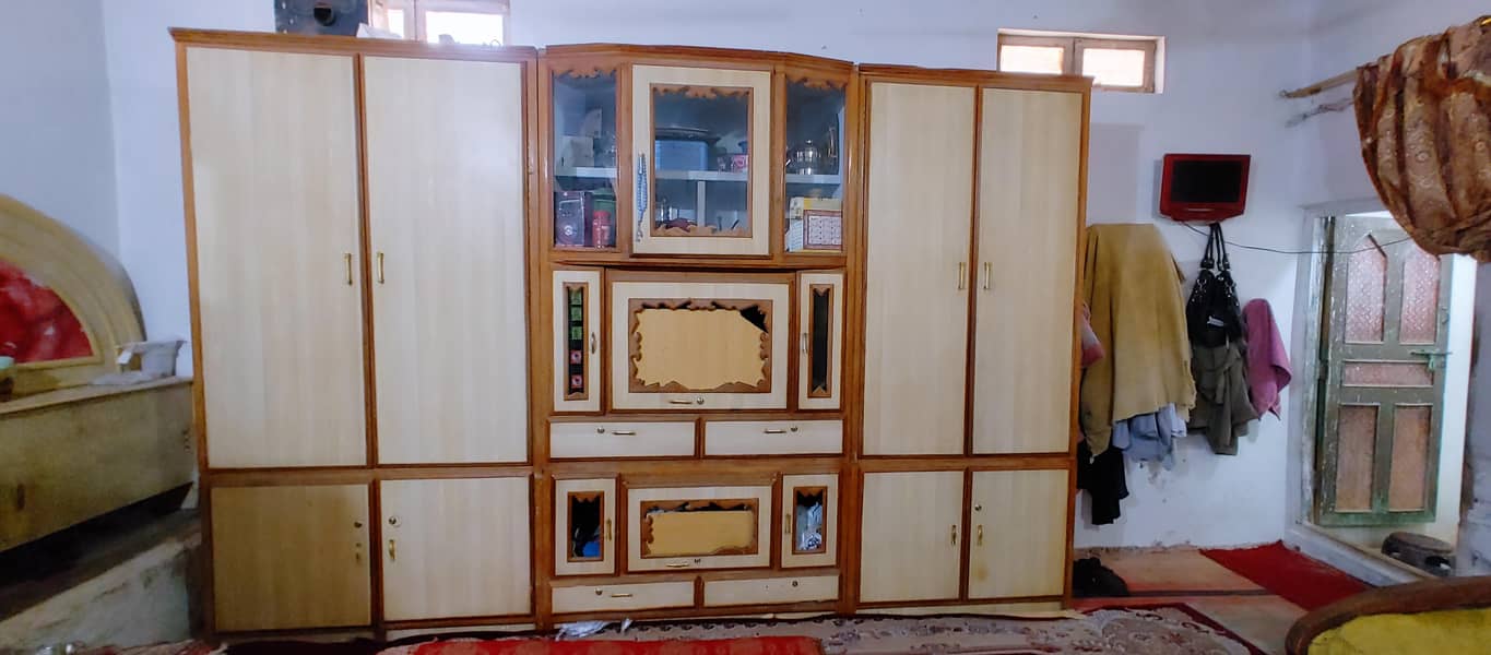ایک عدد الماری برائ فروخت 4