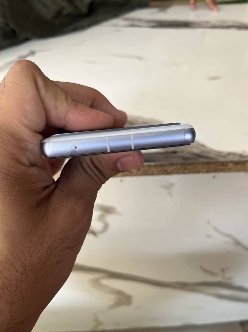 Google Pixel 7a 4