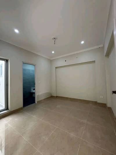1 BED NON FURNISHED APRTMENT FOR RENT IN BAHRIA TOWN LAHORE