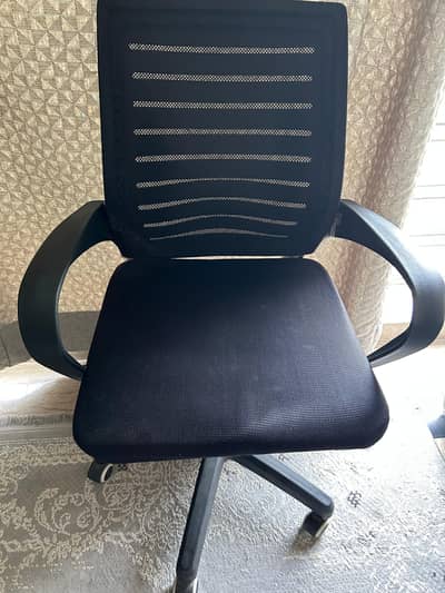 Ergonomic office chair with perfect back support and durable seat