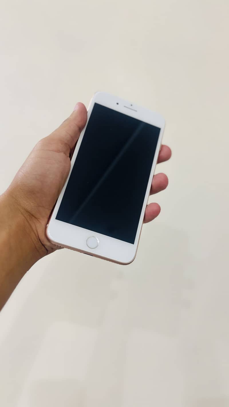 Apple iPhone 8 Plus 6