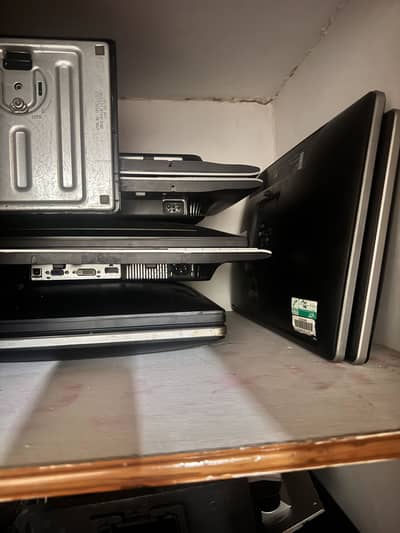 Core i 5 5 th gen 256 gb hard disc ram 8 gb