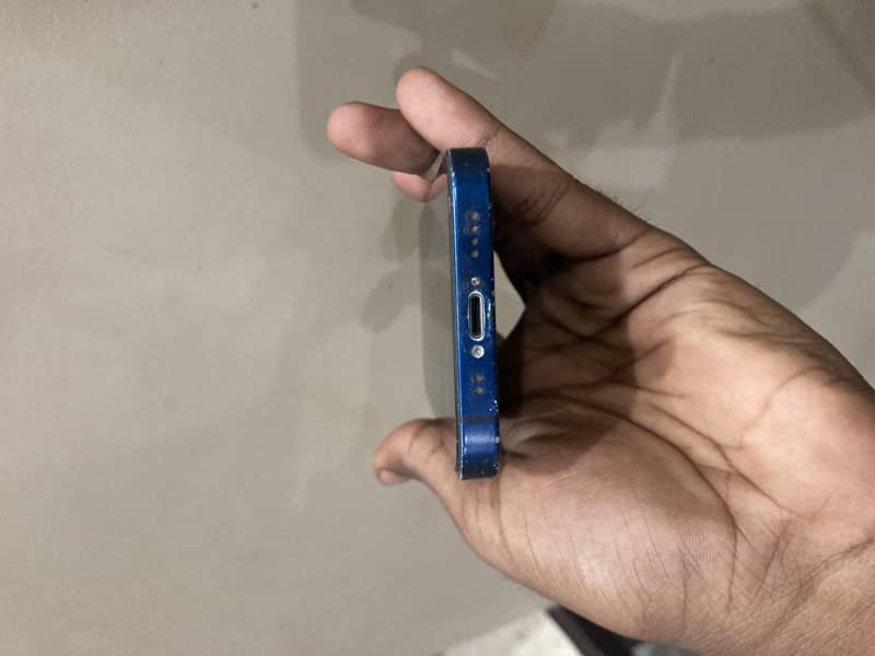 Apple iPhone 12 mini 3