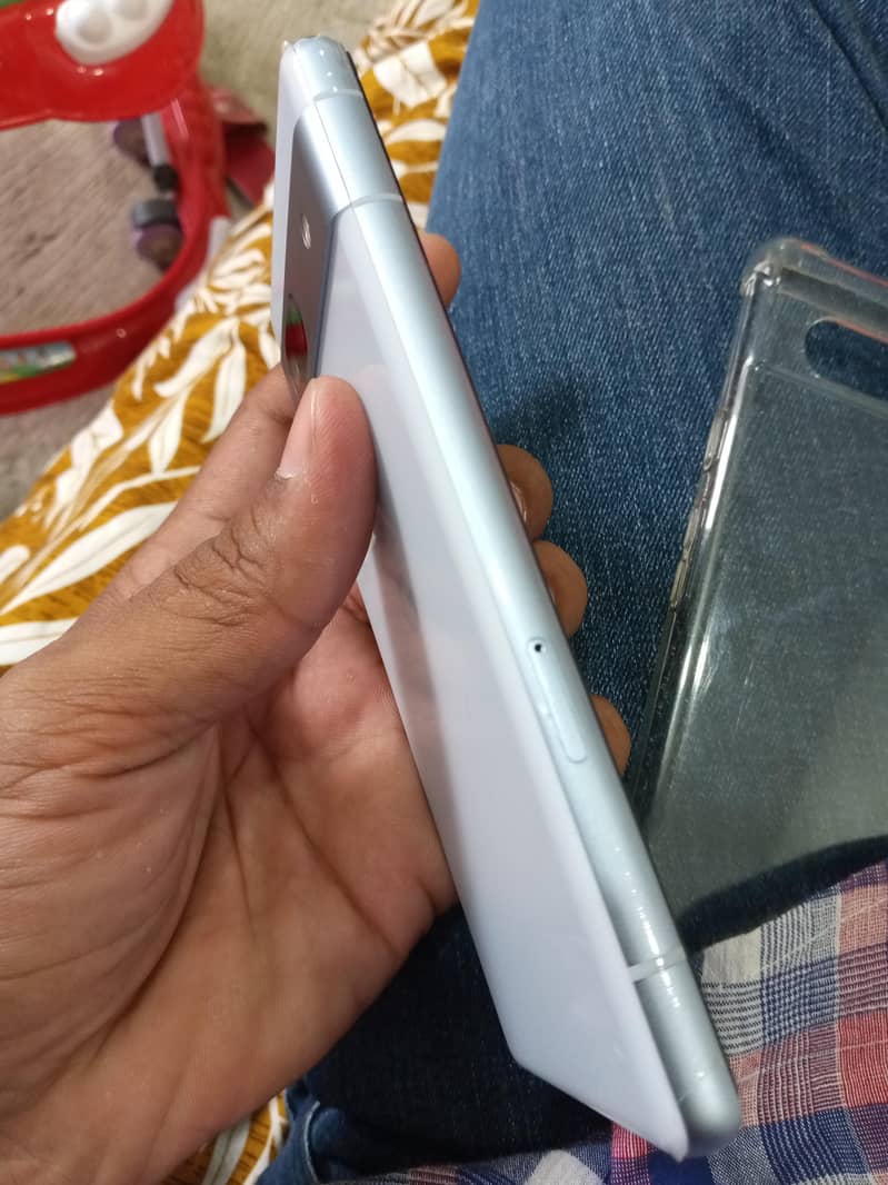 Google Pixel 7a 2