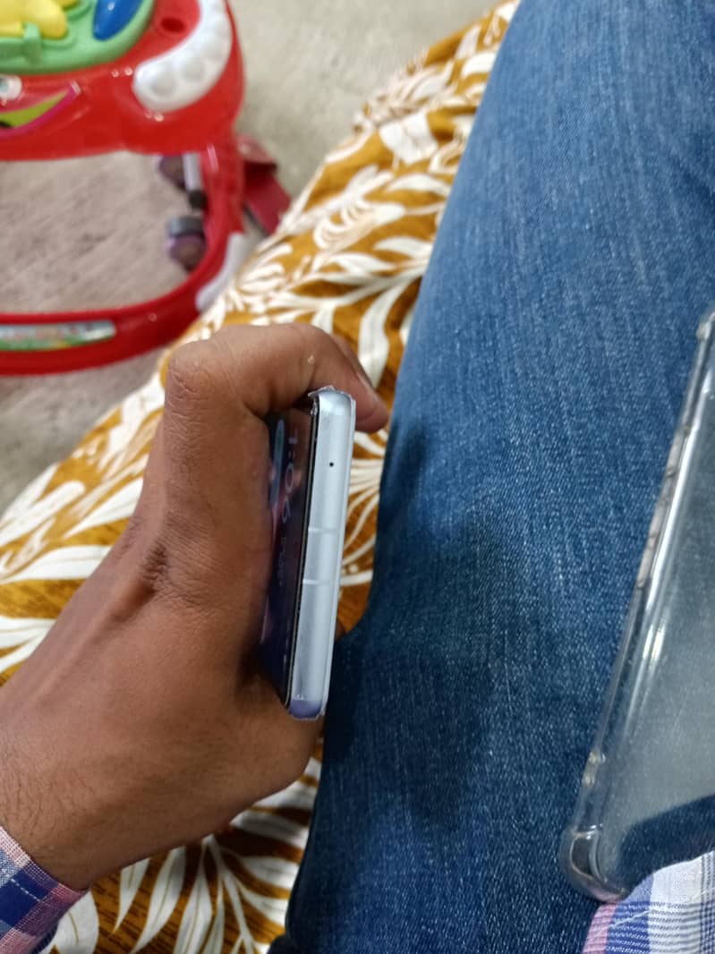 Google Pixel 7a 5