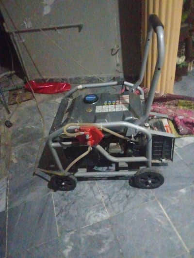 good condition my generator 2500 model Hyundai
