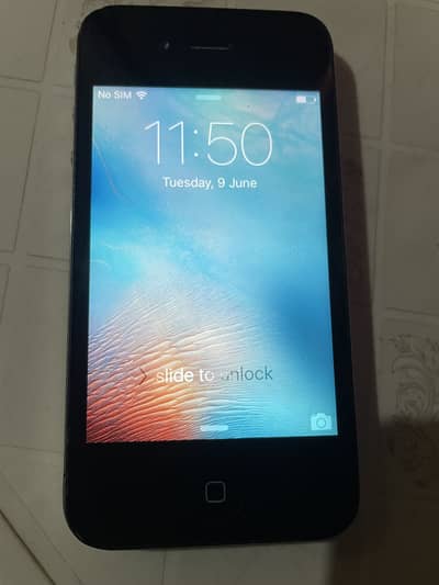 Apple iPhone 4s 8gb mint condition