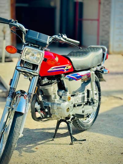 2025 model 125 self start