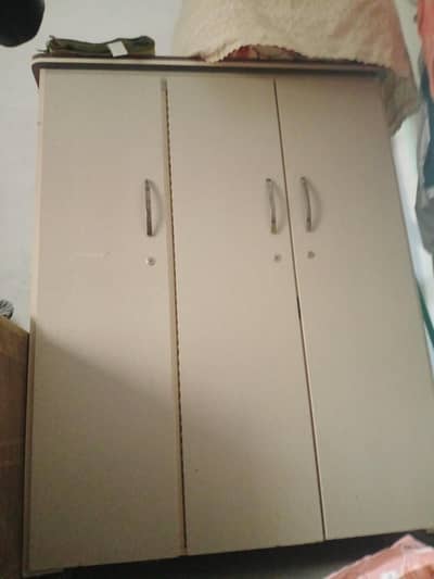 safe almari 3ripple door with lock