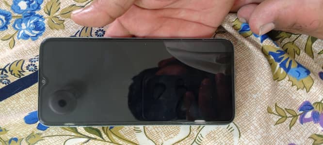 Infinix Hot 11 play 4/64    6000 mah battery  urgent sale krna hy.