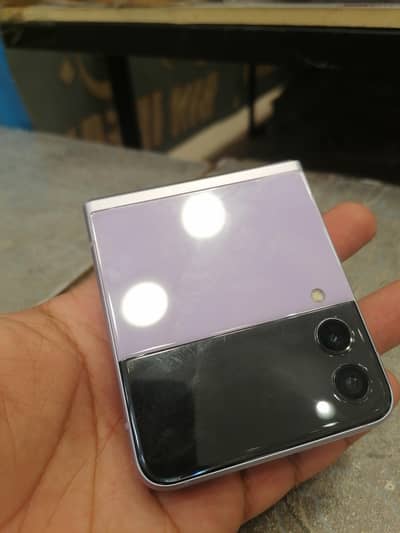 Samsung Mobile Z Flip 3