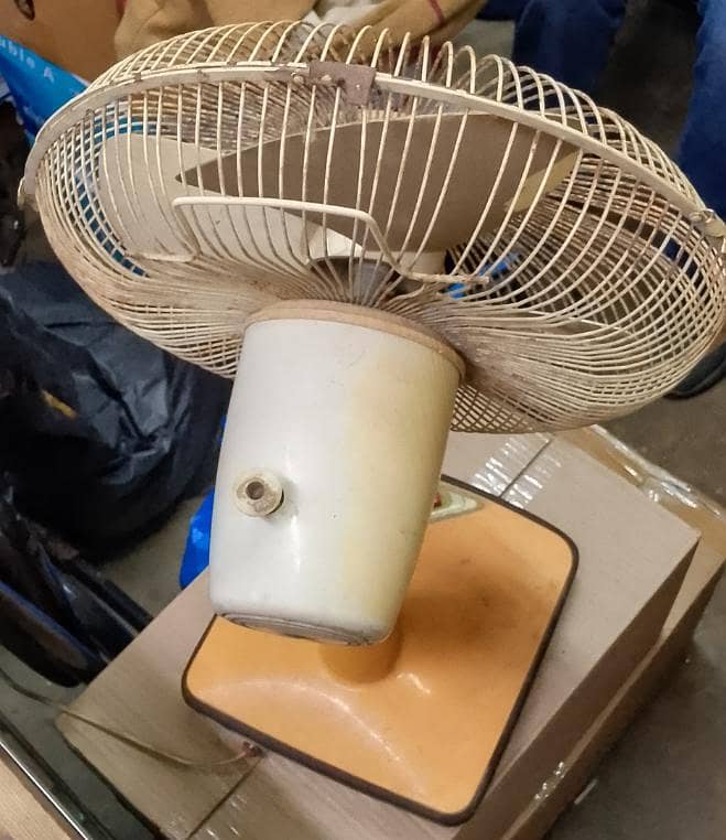 TABLE FAN  16" 2