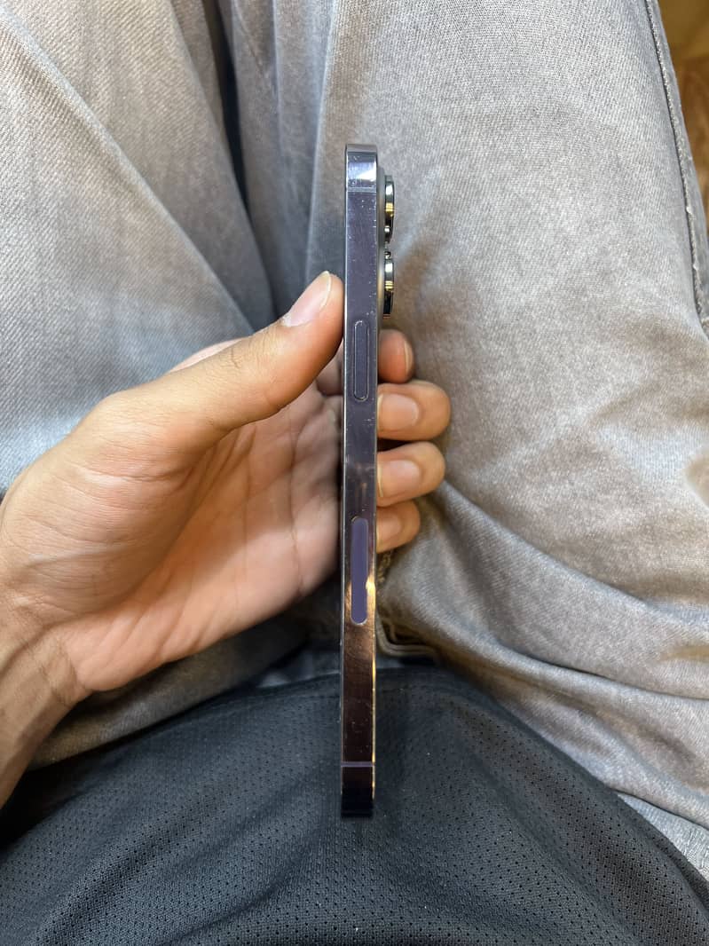 Apple iPhone 14 Pro Max 2