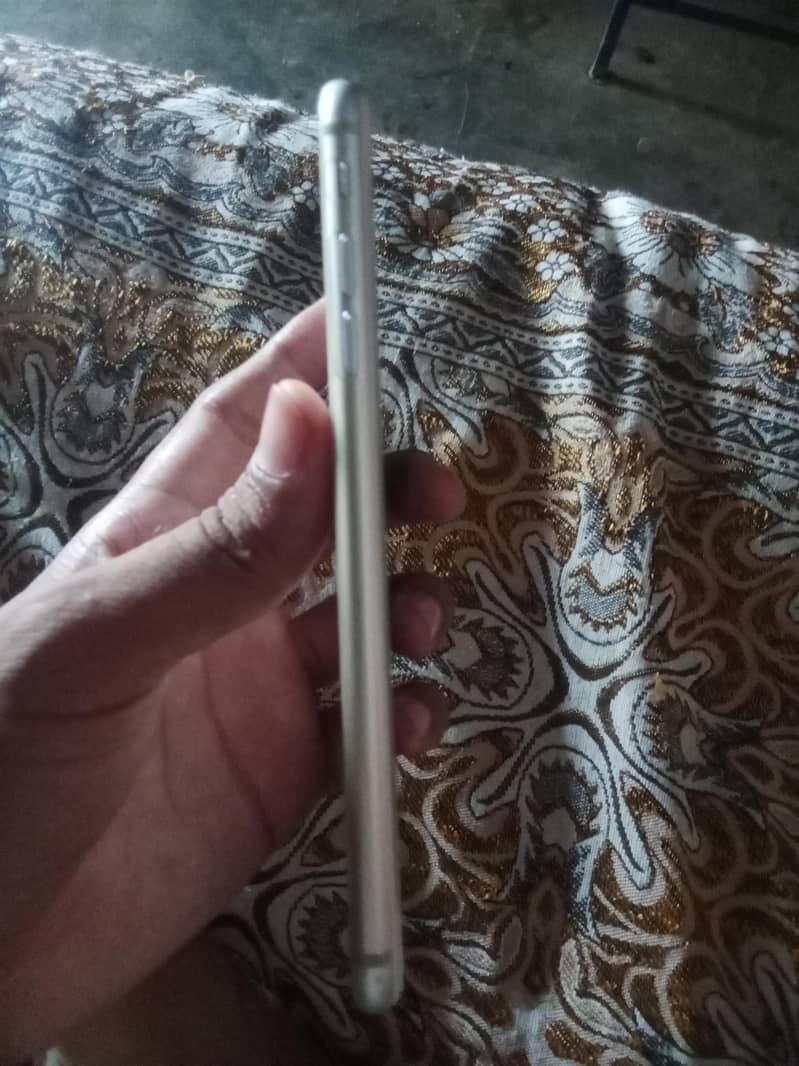 Apple iPhone 8 Plus 2