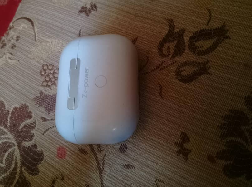 earbuds, 1