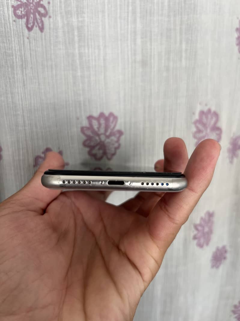 Apple iPhone X 3