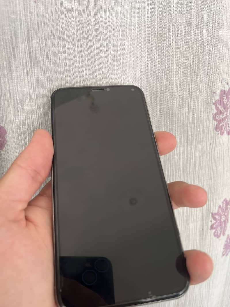Apple iPhone X 5