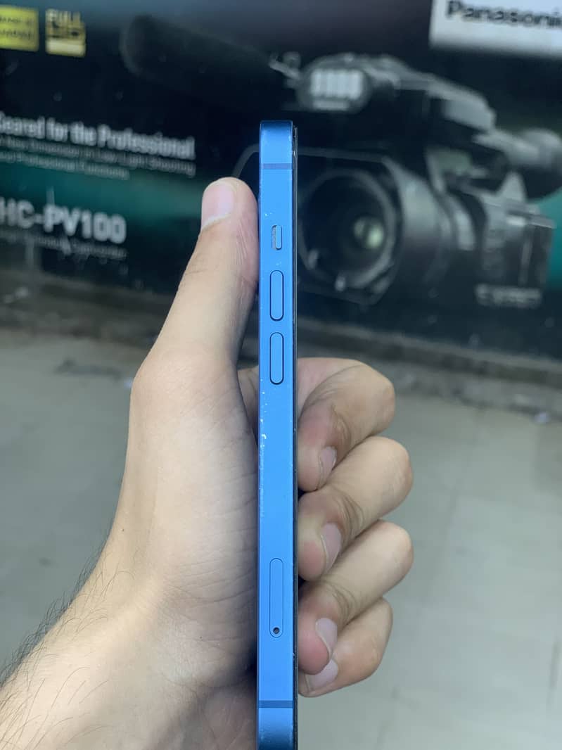 Apple iPhone 13 7