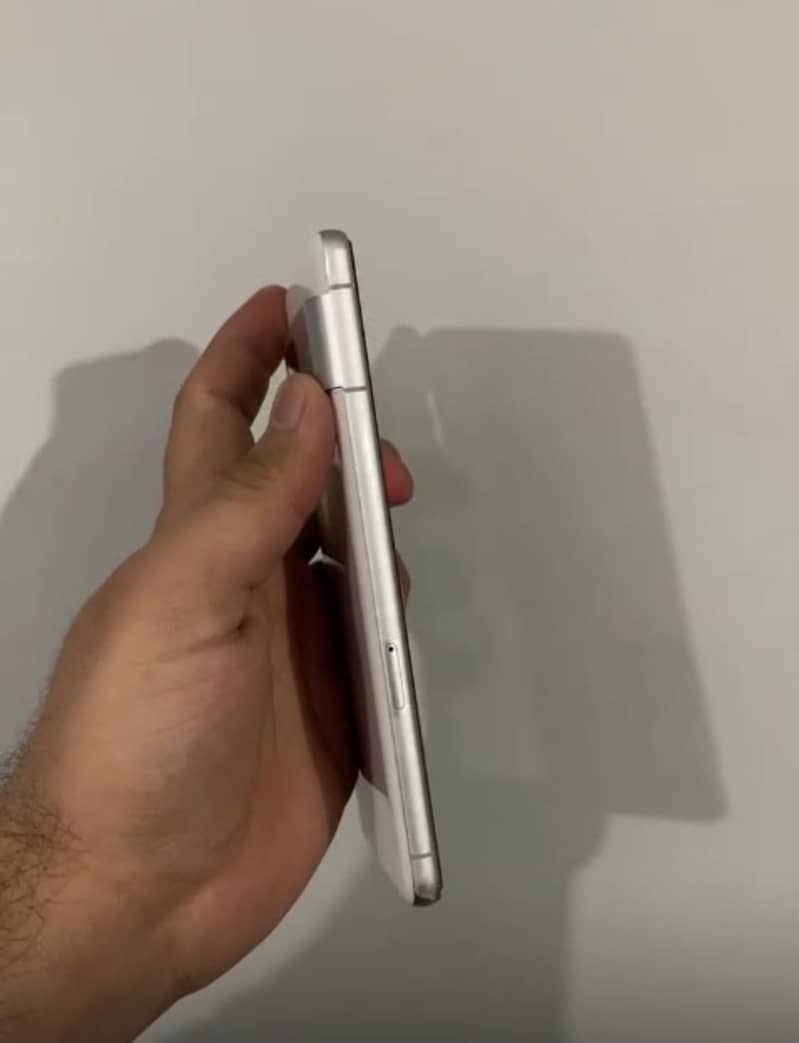Google Pixel 8 2