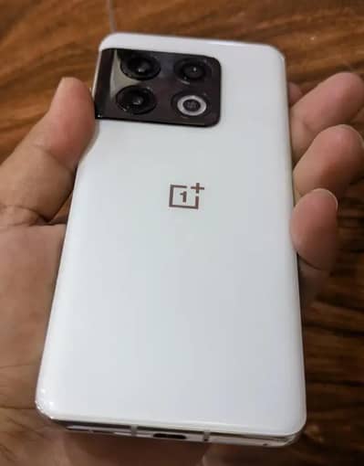 One Plus 10 Pro