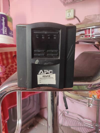 750W Apc ups 24volt double battery for sale condition achi hai