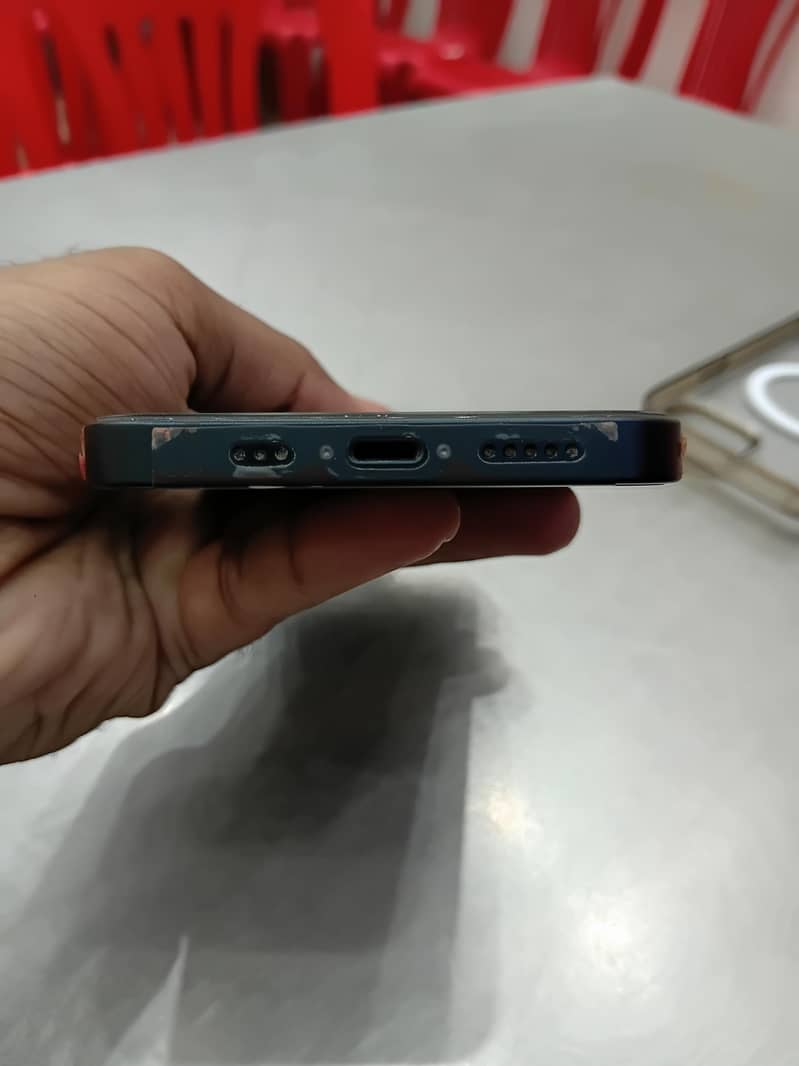 Apple iPhone 13 3