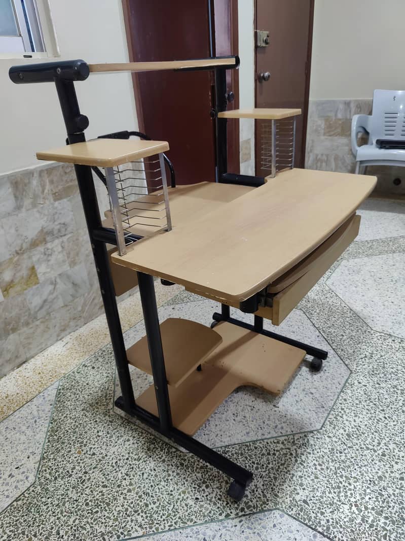 computer table 4
