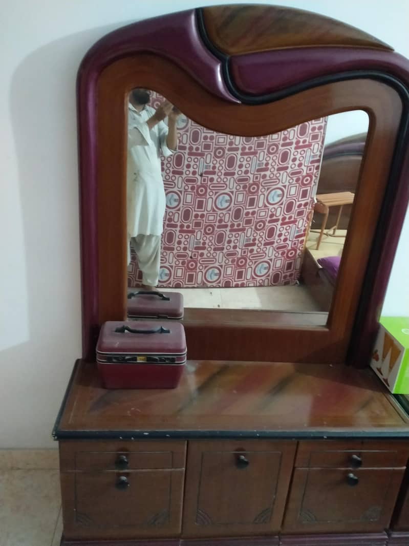 dressing table deco 1