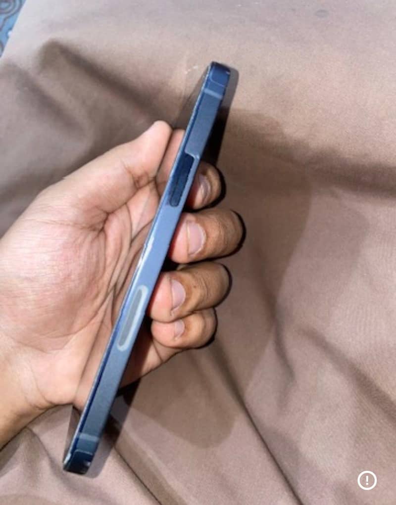 Apple iPhone 12 2