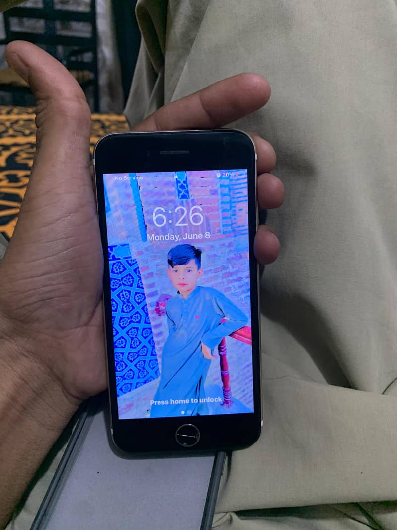 Apple iPhone 7 1