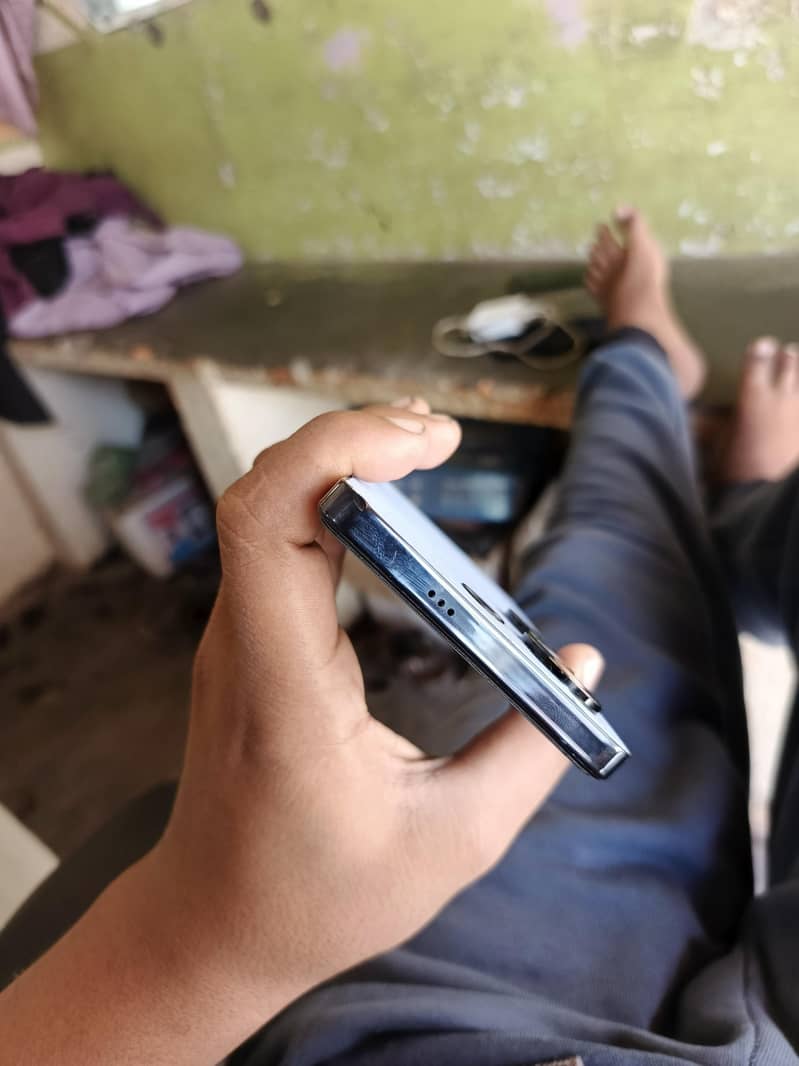 TECNO CAMON 20 4