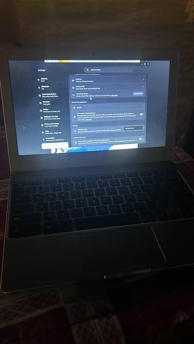 (SAMSUNG CHROME BOOK)  OS NEW 10/10