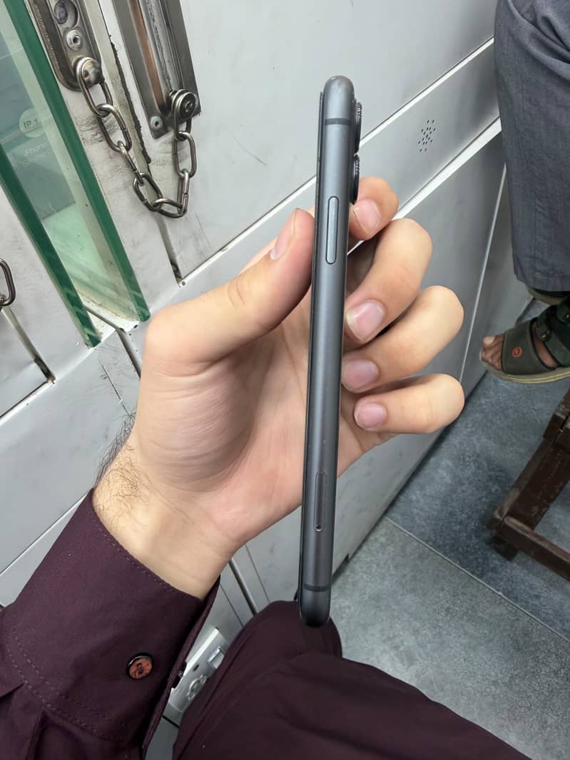 Apple iPhone 11 5
