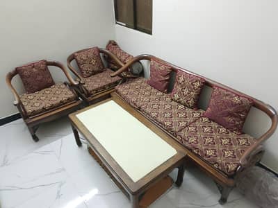 Sofa set with table