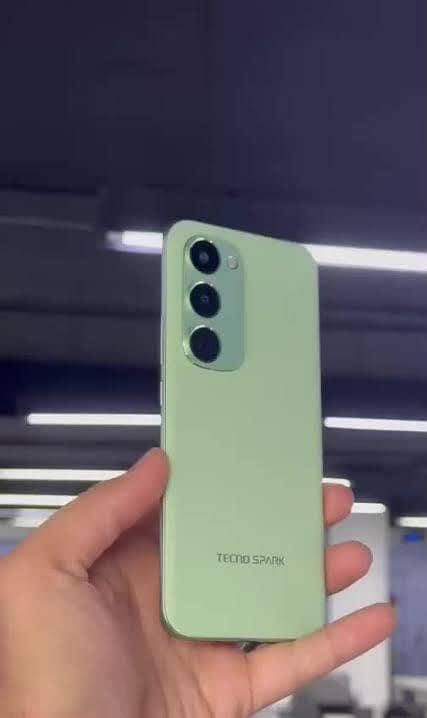 techno spark 40 pro Plus 3