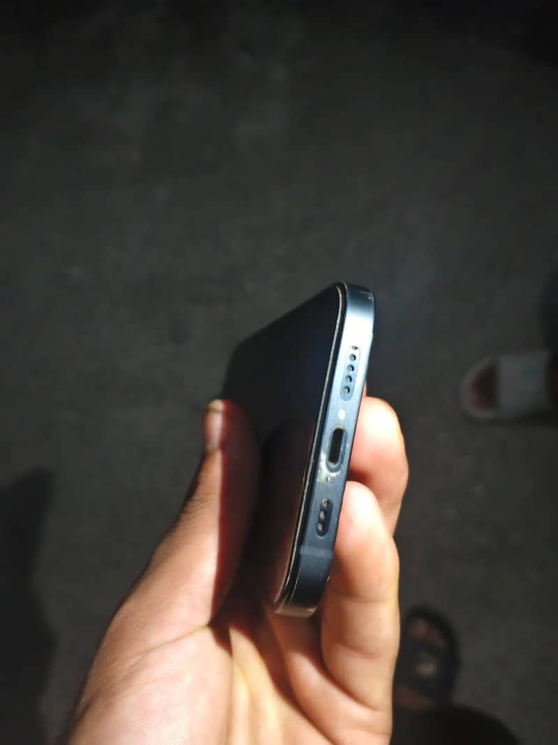 Apple iPhone 12 0