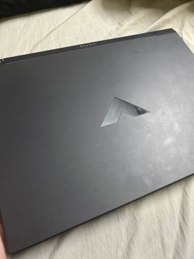 HP VICTUS 15 RTX 4050 1TB 16 GB RAM