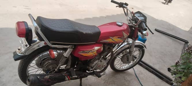 Honda 125all ok  documents clear ha 03164931252